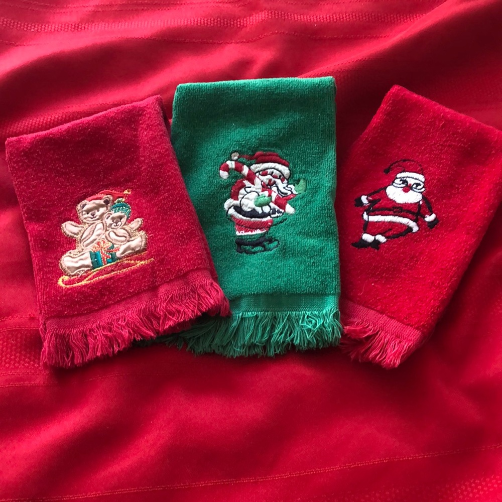 Vintage Embroidered Fingertip Towels Christmas
